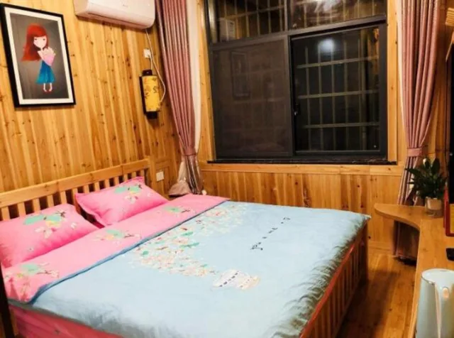 غرفة قياسية بسرير كوين، Zhangjiajie Yunqi Inn 1/1