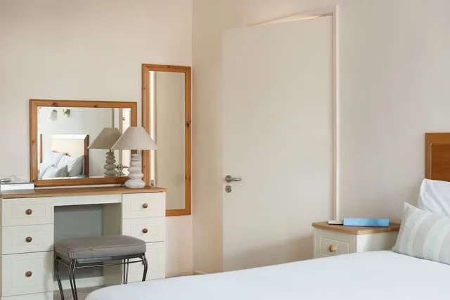 غرفة عائلية بسرير كينج وسرير فردي بإطلالة على البحر، Great Western Hotel 9/9