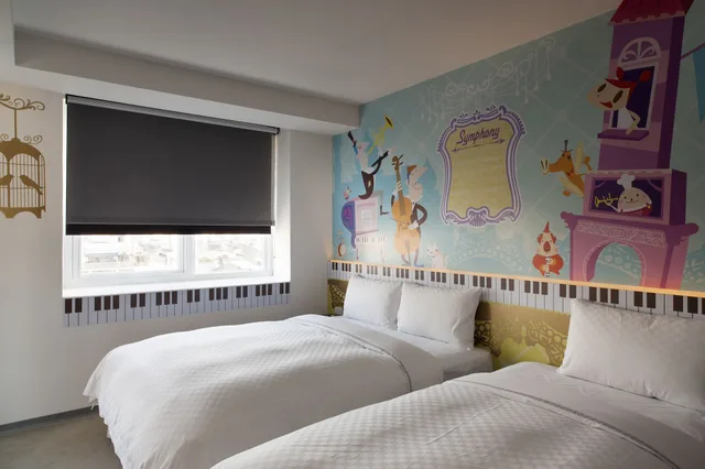 غرفة ديلوكس ثلاثية بسرير مزدوج وسرير فردي بإطلالة على المدينة بحوض استحمام، CityInn Hotel Plus Taichung Station Branch 3/10
