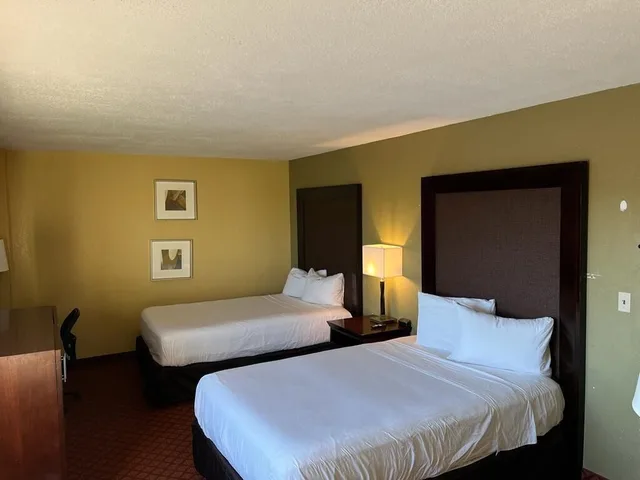 غرفة قياسية بسريرين مزدوجين، Quality Inn 5/8