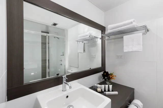 غرفة سوبيريور بسريرين كوين، Rydges Geelong 2/2