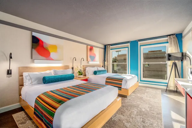 غرفة قياسية بسريرين كوين بإطلالة على المدينة، Century Park Hotel 1/7
