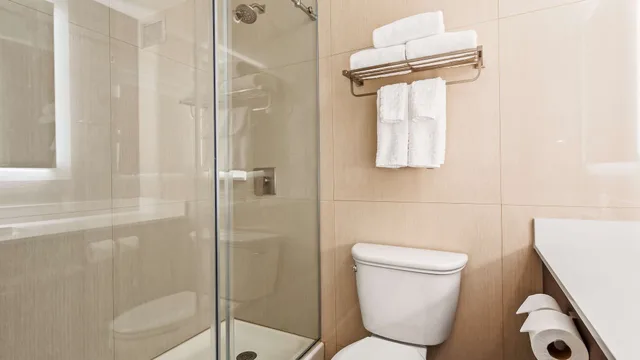 غرفة قياسية بسريرين كوين، Best Western Plus Sparks-Reno Hotel 7/8