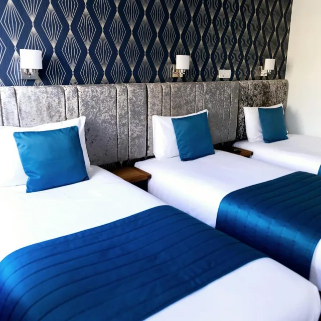 Room, Triple, Private Bathroom, Top Floor, George 5/8