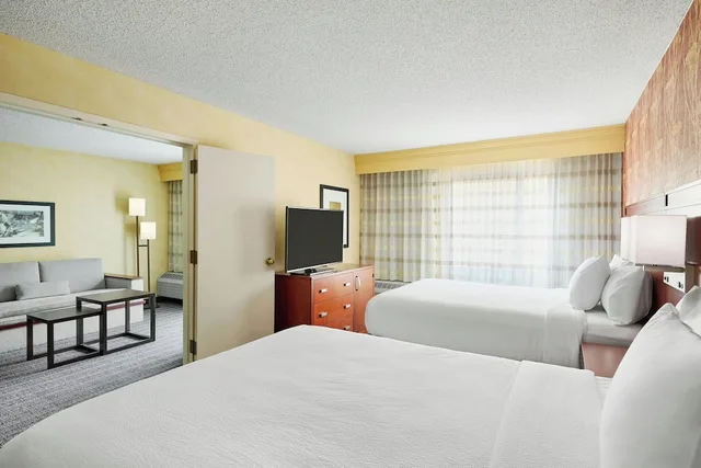 غرفة بسريرين كوين، Courtyard by Marriott Des Moines West Clive 1/7