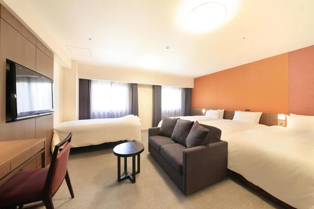غرفة كومفورت بأربعة أسرّة وسريرين منفصلين مع سرير إضافي للمدخنين، RICHMOND HOTEL KAGOSHIMA KINSEICHO 1/1