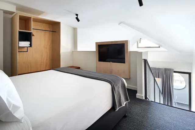 Loft, Suite, King Bed، VERIU BROADWAY 1/3