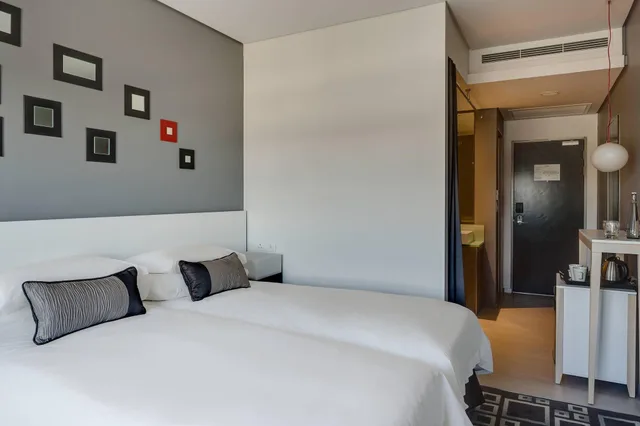 غرفة قياسية بسريرين منفصلين، Protea Hotel Fire And Ice Menlyn 1/10