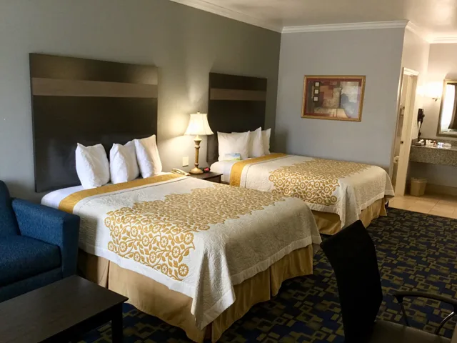 غرفة قياسية بسريرين كوين للمدخنين، Days Inn By Wyndham Robstown 8/10