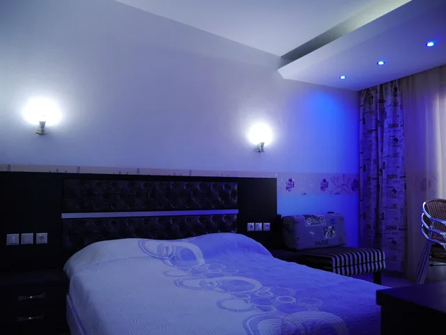 غرفة قياسية بسرير مزدوج بإطلالة على الجبل مع أريكة، Blue Bay Beach Hotel 1/3