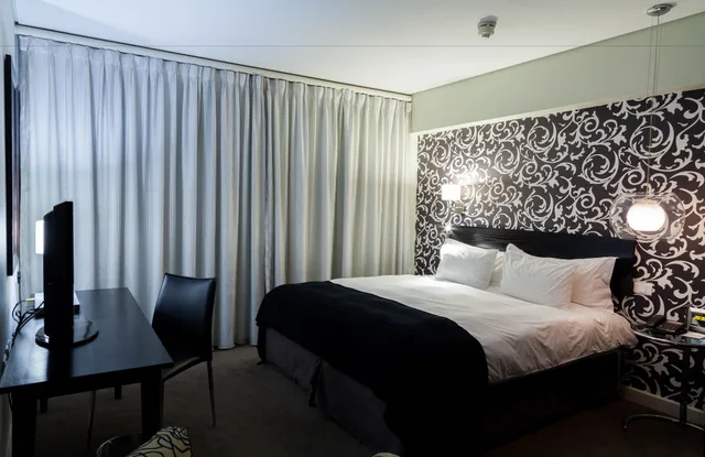 2 Bedrooms, Penthouse, Apartment, 2 King Beds, Colosseum Hotel 2/10