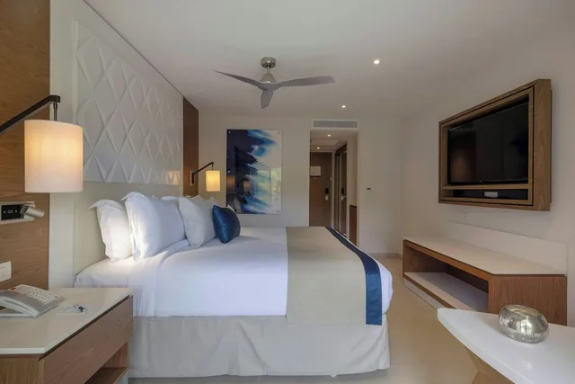 2 Bedrooms, Diamond Club, Presidential, Luxury, Suite, 1 King and 2 Queen Beds, Ocean Front, Sofa، Royalton Grenada, an Autograph Collection All-Inclusive Resort 8/10
