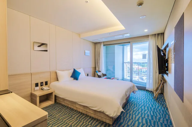 Deluxe, Double Bed, No Parking، Hotel Bridge Seogwipo 1/1