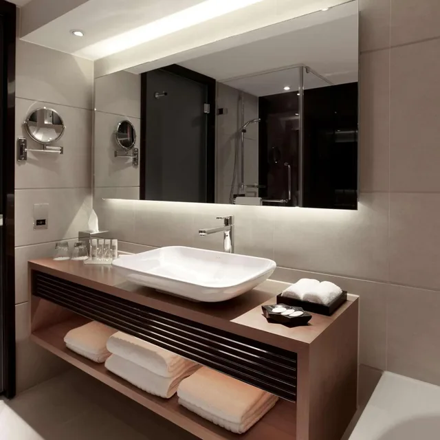 Inner, Superior, Twin Beds, with View، Park Plaza London Westminster Bridge 3/3