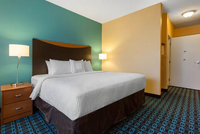 غرفة قياسية بسرير كينج، Country Inn & Suites by Radisson, Bismarck-Mandan 4/10