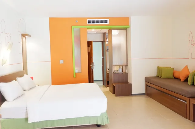 Tribe, Family, 1 Double and 1 Single Bed، TRIBE Bali Legian 2/6