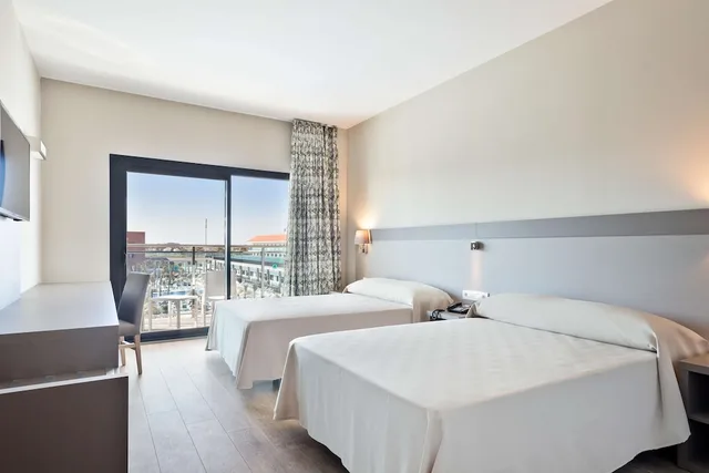 Standard, Single, 2 Double Beds، Best Costa Ballena 3/4