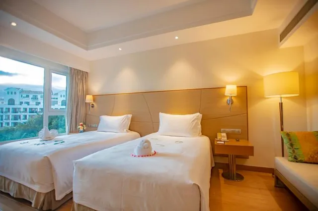 غرفة سوبيريور بسريرين منفصلين بإطلالة على الجبل، Ocean View Resort Yalong Bay 2/3