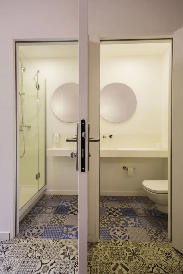 Private, 1 Double and 2 Bunk Beds, Shared Bathroom، Jo And Joe Hossegor 2/3