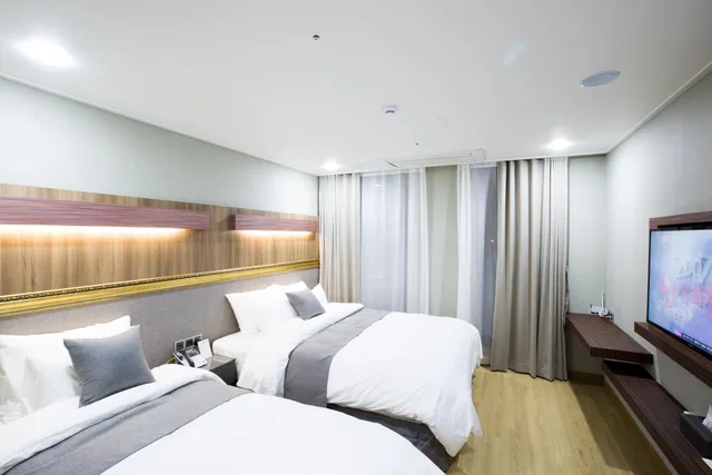 غرفة ديلوكس بسريرين منفصلين، Hotel Lart Gimpo 21/26