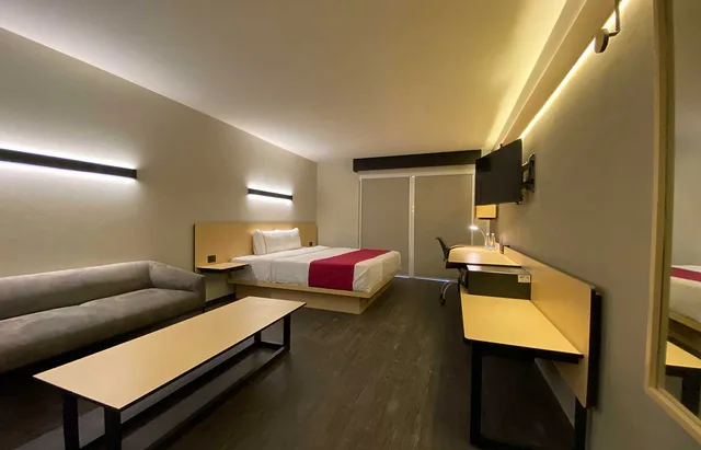 جناح بسرير كينج، Hotel MX mas cuautitlan Izcalli, Trademark by Wyndham 2/2