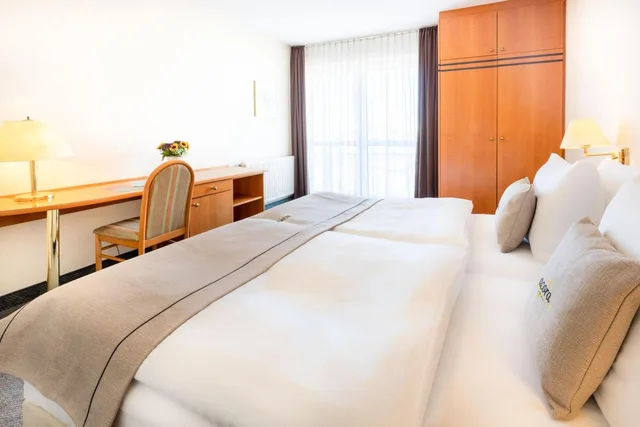 غرفة قياسية ثلاثية، acora Leipzig Living the City 1/2