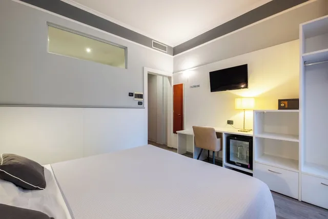 غرفة قياسية بسرير مزدوج، Hotel Italia 1/10