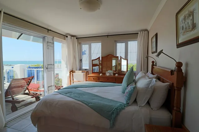 بنتهاوس فاخر بسرير مزدوج وسريرين منفصلين بإطلالة على البحر بغرفة نوم واحدة، Baywatch Villa Guest House And Self Catering Accommodation 2/3