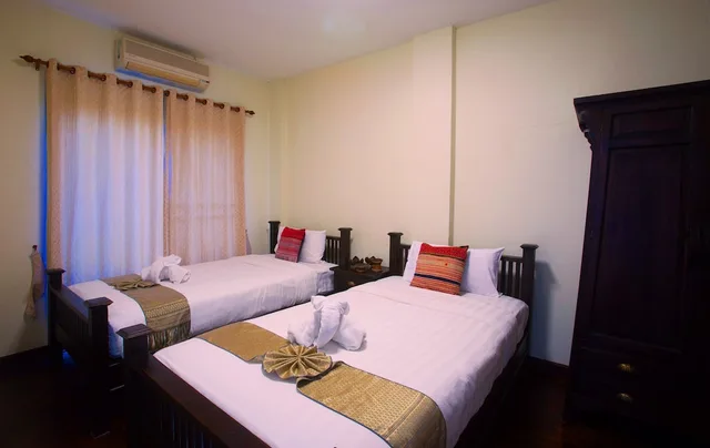 3 Bedrooms, Town House, 1 King and 4 Single Beds، Villa San Pee-Seua 1/4