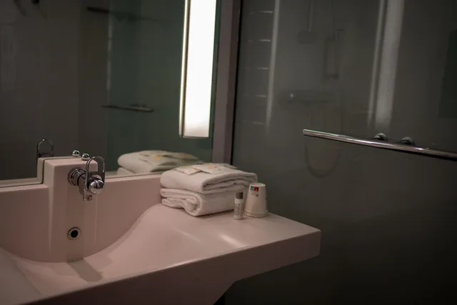 غرفة كومفورت بسرير كوين بغرفة نوم واحدة، Golden Tulip Troyes 4/4