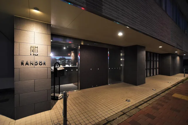 جناح ديلوكس بأربعة أسرّة وفرشتي فوتون بـ3 غرف نوم مع أريكة، Randor Residence Tokyo Suites (Ex Grand Machiya Second) 1/1