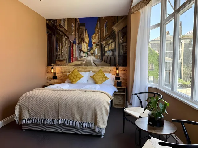 غرفة ديلوكس بسرير مزدوج بإطلالة على المدينة، The Crescent Guest House 1/1