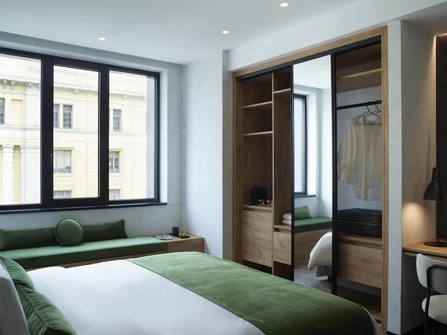 Port, Comfort, Queen Bed، The Port Square Hotel 1/7