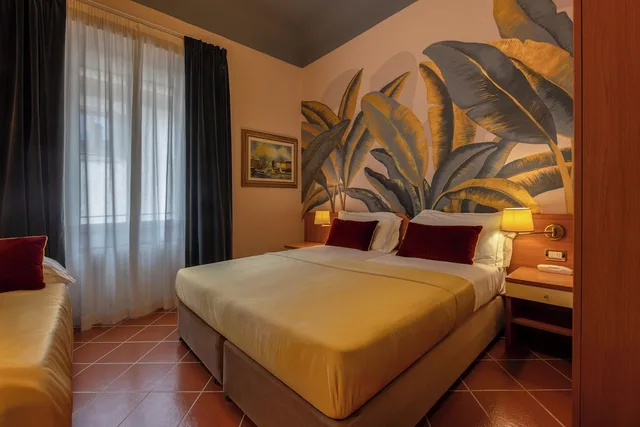 Economy, Triple, 3 Beds, Stair Access Only، Hotel Maxim 2/10