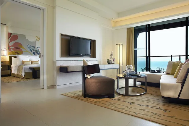 1 Bedroom, Suite, Beach Front, Pool Access، Renaissance Sanya Resort and Spa 2/3