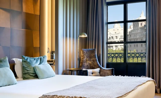 Condal, Twin Beds, Paseo De Gracia View، Condes de Barcelona 3/6