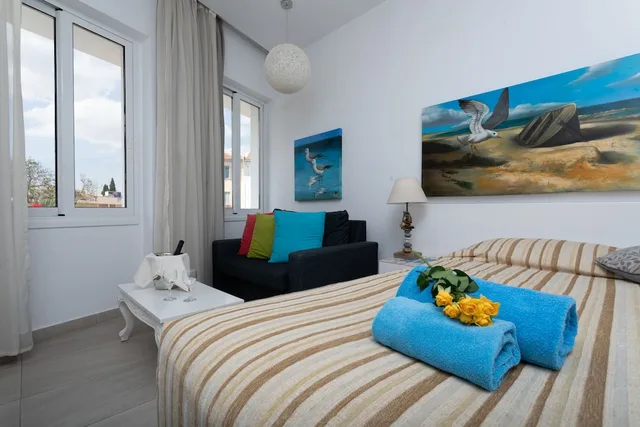 Executive, Twin Beds, City View, Sofa, Hotel Opera 3/3