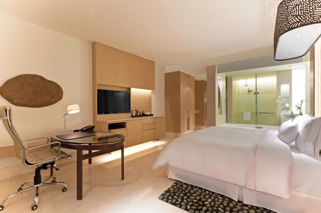 Room, King Bed, Pool View, The Westin Gurgaon New Delhi 10/10
