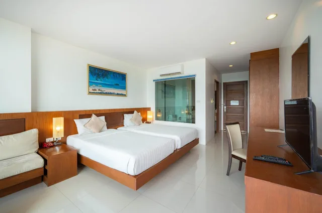 غرفة غراند ديلوكس بسرير مزدوج بإطلالة على البحر، The View Rawada Phuket 2/5