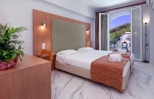 غرفة قياسية بسرير مزدوج بإطلالة جزئية على البحر، Punta Hotel 4/5
