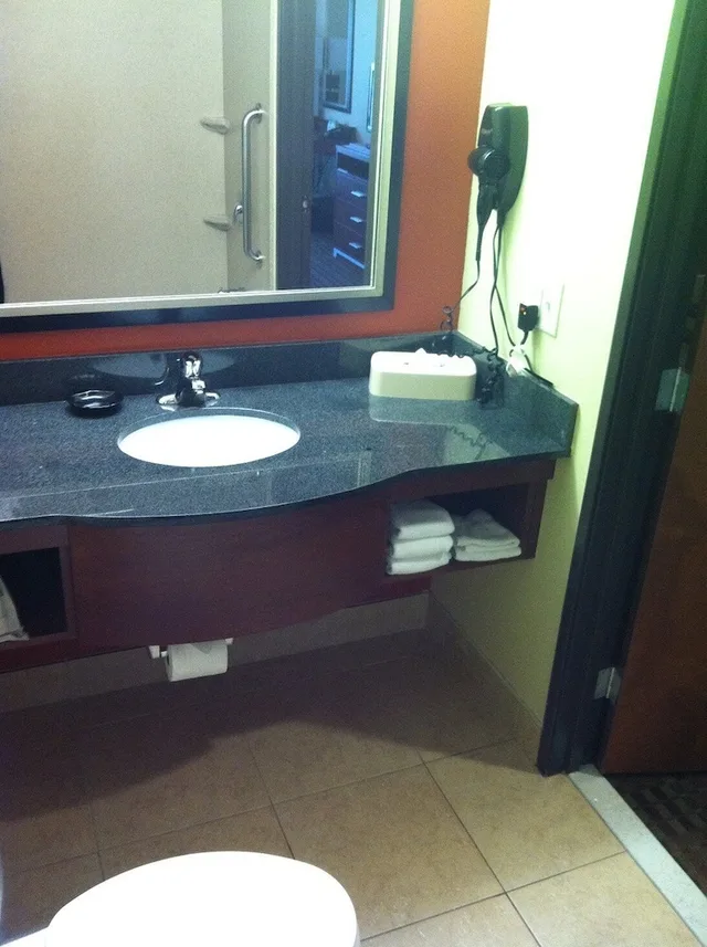 غرفة قياسية بسرير كينج لذوي الإعاقة، Holiday Inn Austin North - Round Rock 10/10