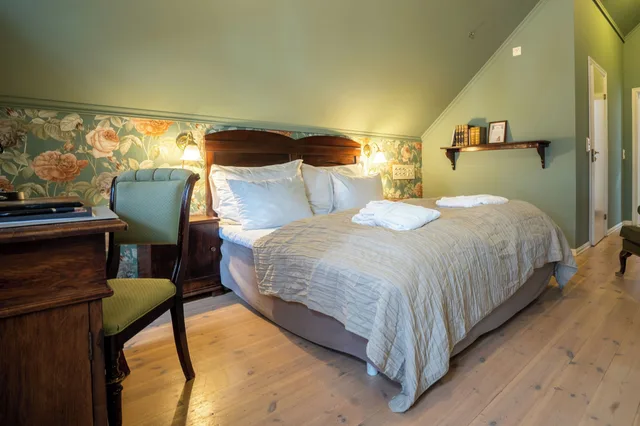 Historical, Double or Twin Bed, Gamla Vaerket 7/10