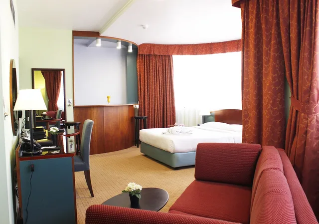 جناح جونيور، Al Diar Dana Hotel 5/7