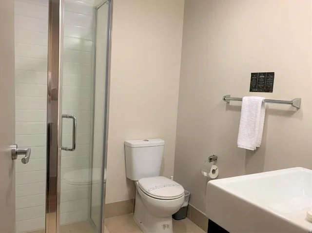 غرفة قياسية بسريرين منفصلين، Auckland City Hotel 4/7