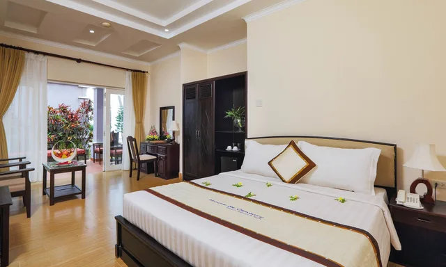 فيلا بسرير كوين بإطلالة على البحر، Muine Decentury Beach Resort Spa 1/3