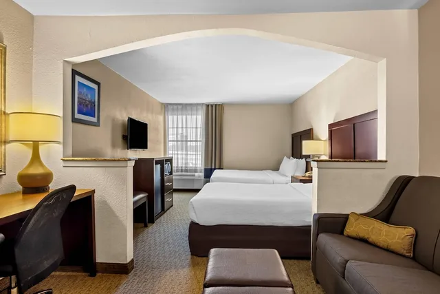 جناح بسريرين كوين مع أريكة، Quality Suites Irving-Las Colinas 8/9
