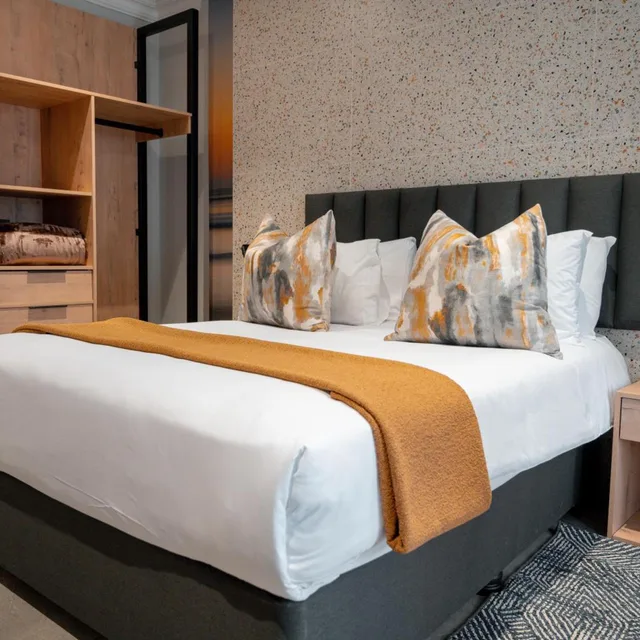 غرفة ديلوكس بسرير مزدوج، Pavilion Hotel & Conference Centre 3/4