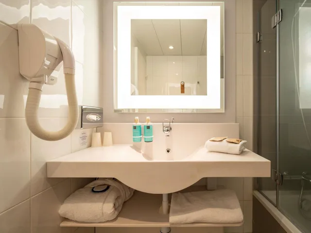 غرفة تنفيذية مع أريكة، Novotel Bordeaux Centre 5/6
