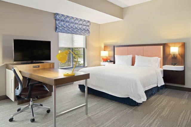 استوديو بسرير كينج، Hampton Inn & Suites Spokane Valley 2/3