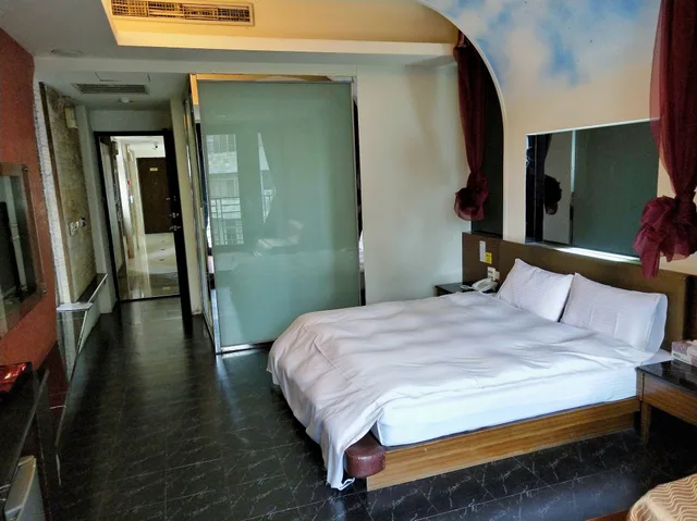 غرفة سوبيريور بسرير مزدوج بحوض استحمام، HARBOR ELITE HOTEL 2/3